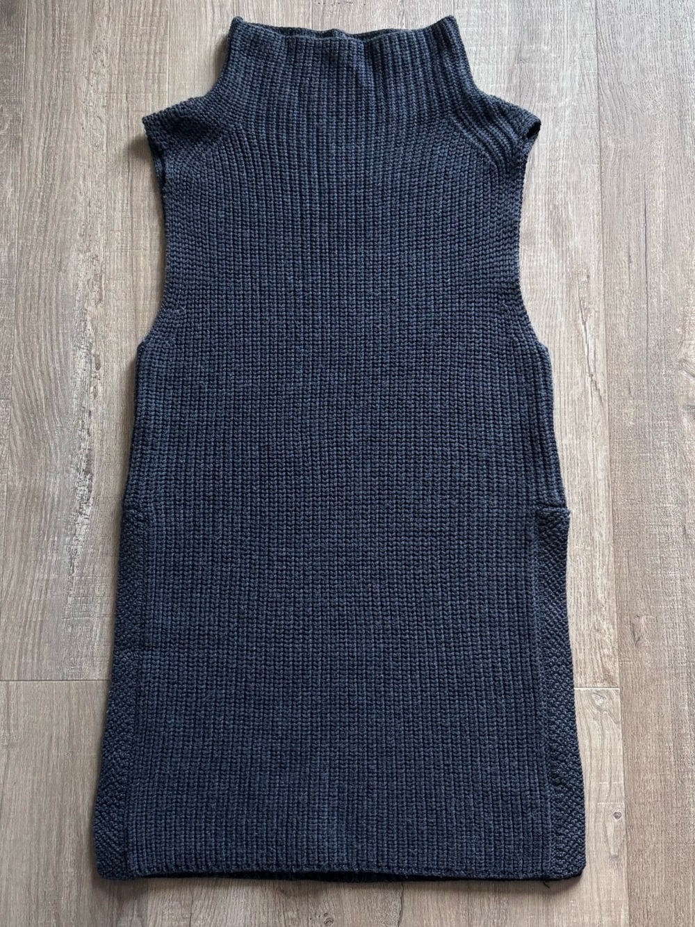 Wilfred Durandal Wool Sleeveless Sweater Top